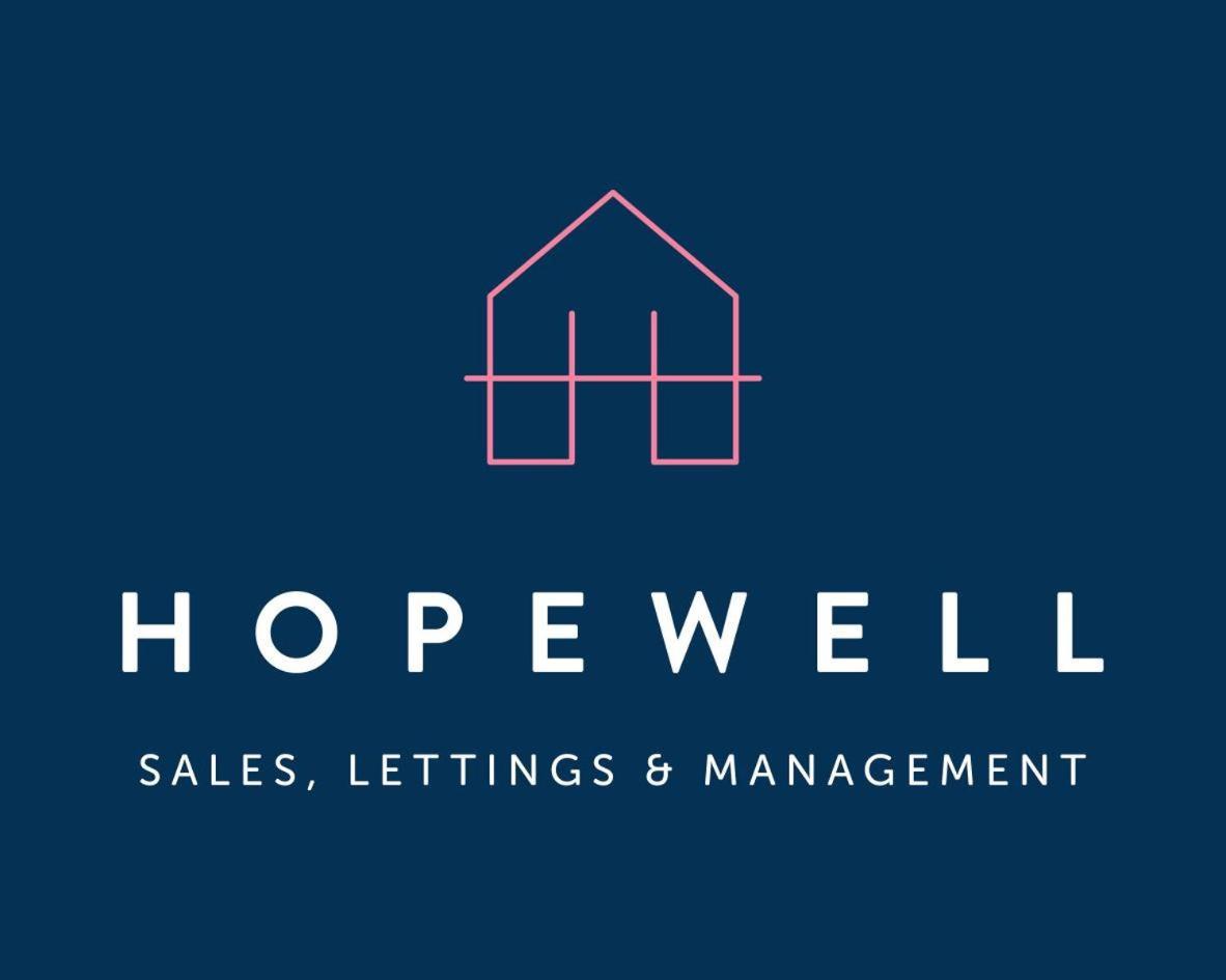 Ninetree Hill One Bedroom Basement Flat Appartement